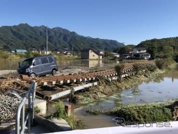 10月23日時点の被災状況。津軽石~払川間の第1釜石街道踏切付近。