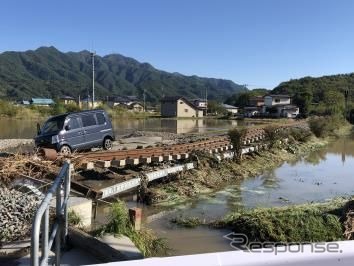 10月23日時点の被災状況。津軽石～払川間の第1釜石街道踏切付近。