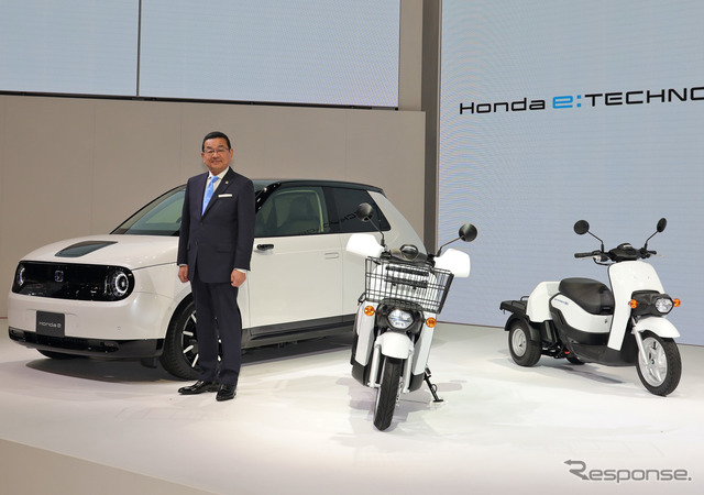ホンダの電動車シリーズと八郷隆弘代表取締役社長(東京モーターショー2019)