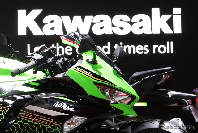 カワサキ Ninja ZX-25R（東京モーターショー2019）