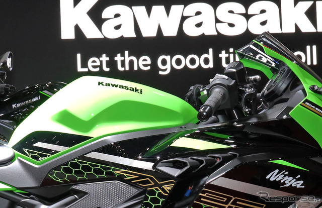 カワサキ Ninja ZX-25R(東京モーターショー2019)