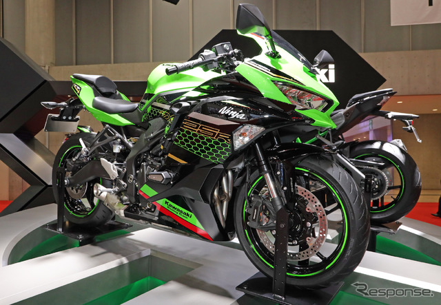 カワサキ Ninja ZX-25R(東京モーターショー2019)