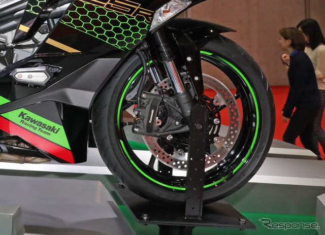 カワサキ Ninja ZX-25R(東京モーターショー2019)