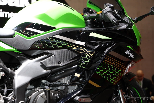 カワサキ Ninja ZX-25R(東京モーターショー2019)