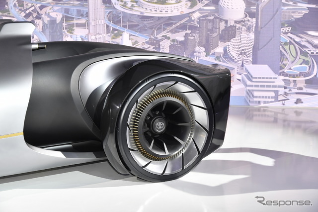 トヨタ e-RACER(東京モーターショー2019)