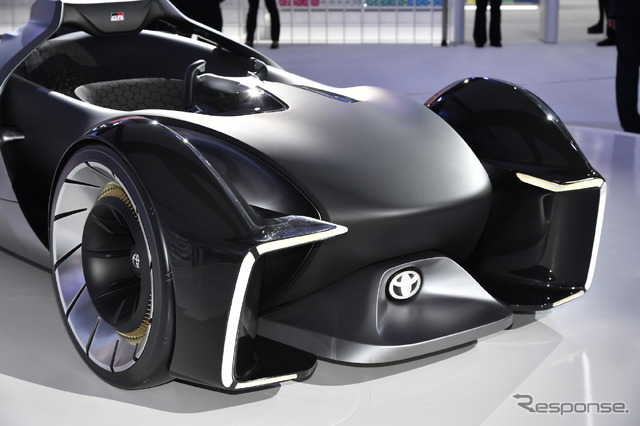 トヨタ e-RACER(東京モーターショー2019)