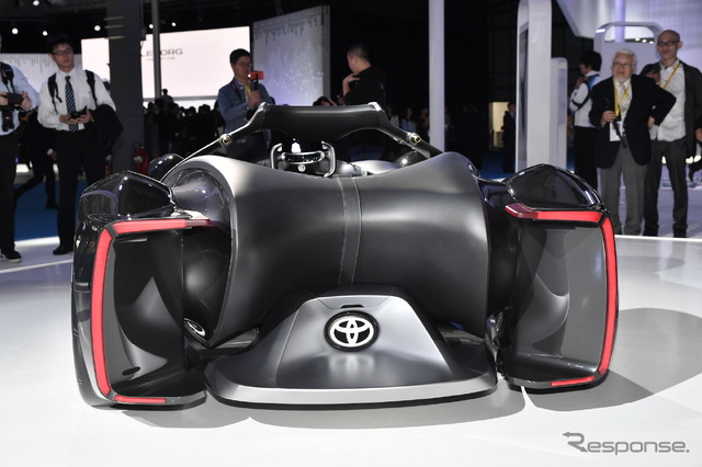 トヨタ e-RACER(東京モーターショー2019)