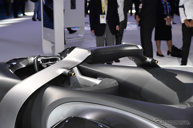 トヨタ e-RACER(東京モーターショー2019)