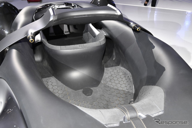 トヨタ e-RACER(東京モーターショー2019)