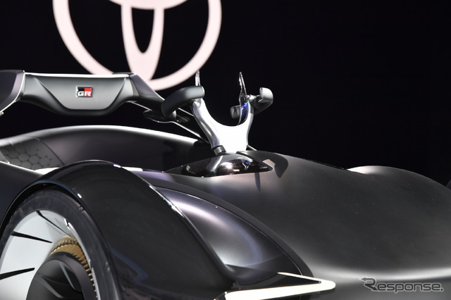 トヨタ e-RACER(東京モーターショー2019)