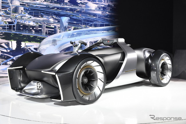 トヨタ e-RACER(東京モーターショー2019)