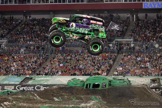 MONSTER JAM