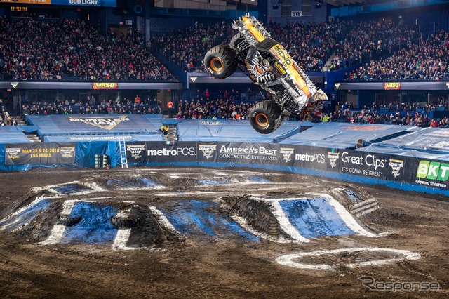 MONSTER JAM
