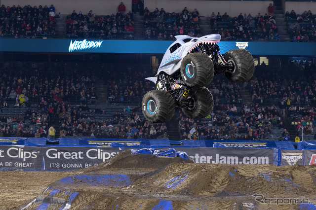 MONSTER JAM
