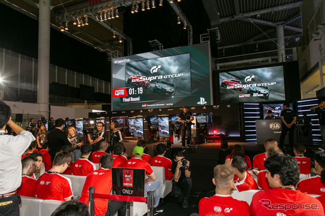 e-Motorsports大会「GR Supra GT CUP 決勝大会」(東京モーターショー2019)