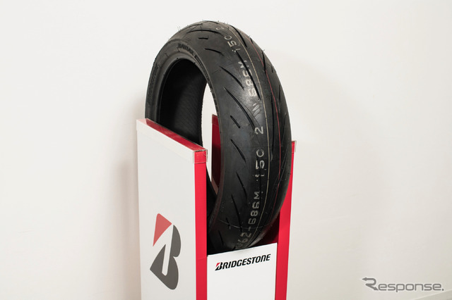 BATTLAX HYPERSPORT S22:リア