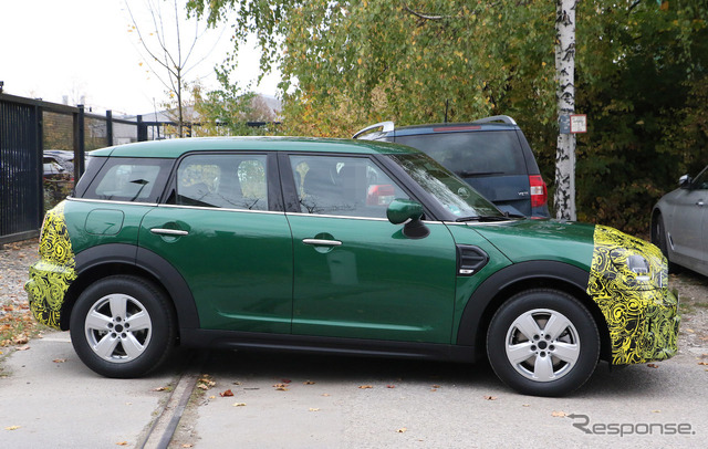 MINI クロスオーバー 改良新型(スクープ写真)