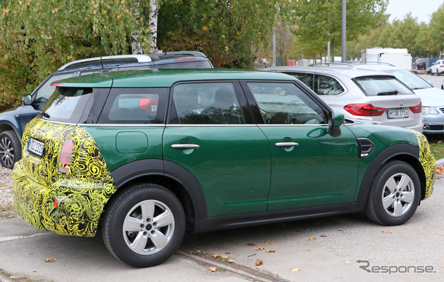 MINI クロスオーバー 改良新型(スクープ写真)
