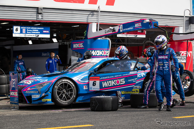 ドライバーズチャンピオンを獲得する#6 LC500(決勝2位)。