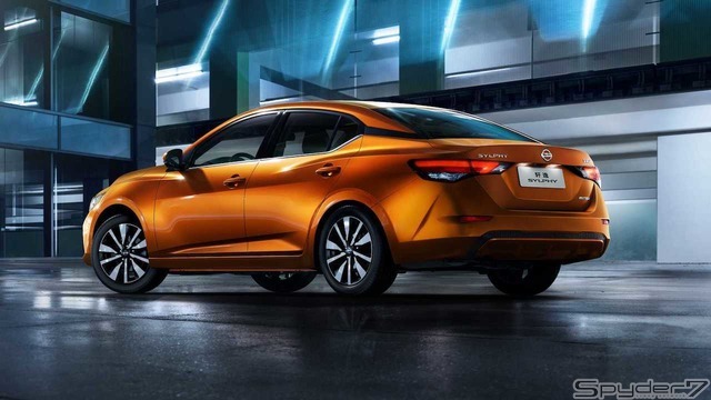 日産　シルフィ　新型