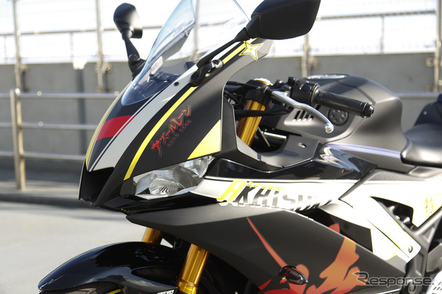 ヤマハYZF-R25×アズールレーン(東京モーターショー2019)