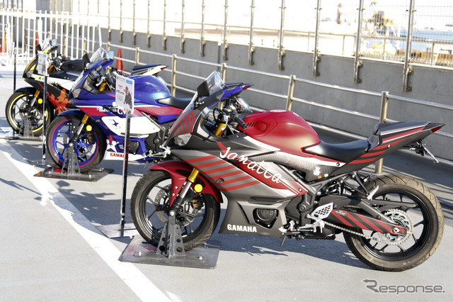ヤマハYZF-R25×アズールレーン(東京モーターショー2019)