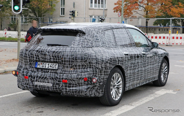 BMW iNEXT 市販型(iX5)開発車両 スクープ写真