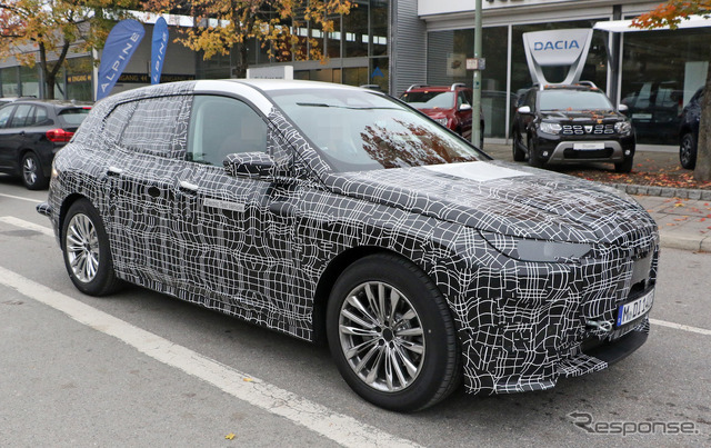 BMW iNEXT 市販型(iX5)開発車両 スクープ写真