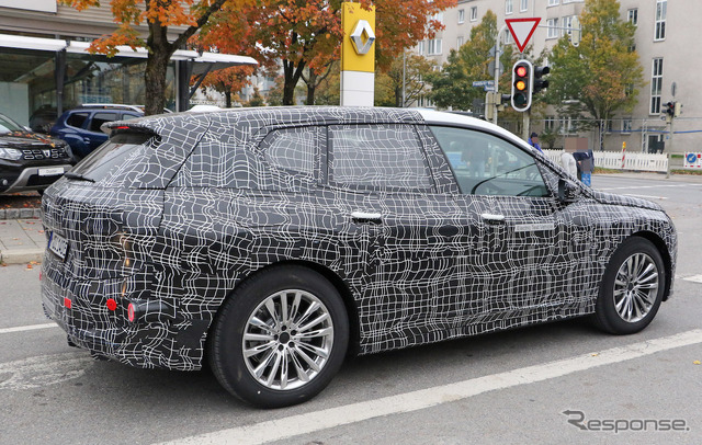 BMW iNEXT 市販型（iX5）開発車両 スクープ写真