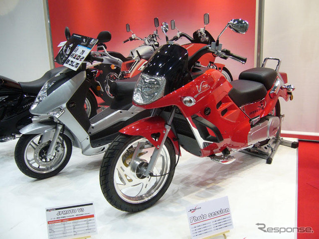 【東京モーターサイクルショー08】謎のATオートバイ…その正体は?