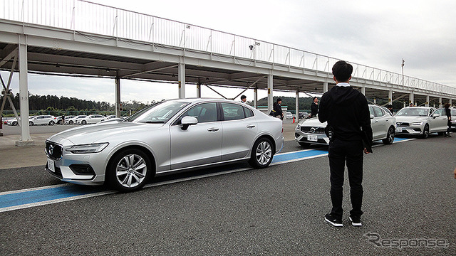 ボルボS60新型導入研修(10月17日、袖ヶ浦フォレストレースウェイ)