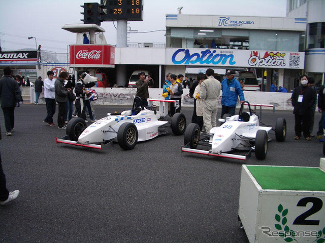 【筑波スーパーFJ 第1戦】新シリーズ開幕…レスポンス応援の野間選手は2位