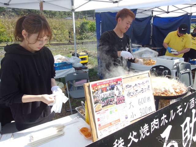 秩父ホルモン酒場まる助(ちちぶ車両基地酒場 2019 in 横瀬)