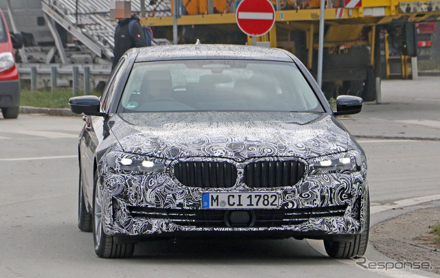BMW 5シリーズツーリング 改良新型プロトタイプ(スクープ写真)