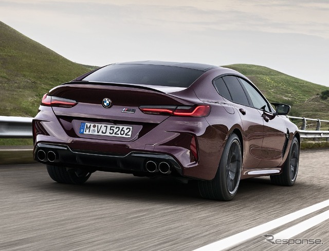 BMW M8 グランクーペ 新型