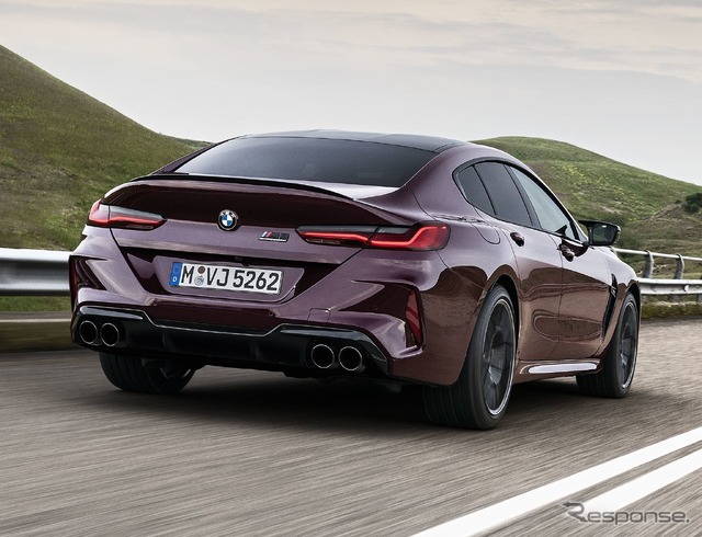 BMW M8 グランクーペ 新型