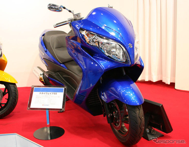 【東京モーターサイクルショー08】スズキ…参考出品車2台と鈴鹿8耐マシン