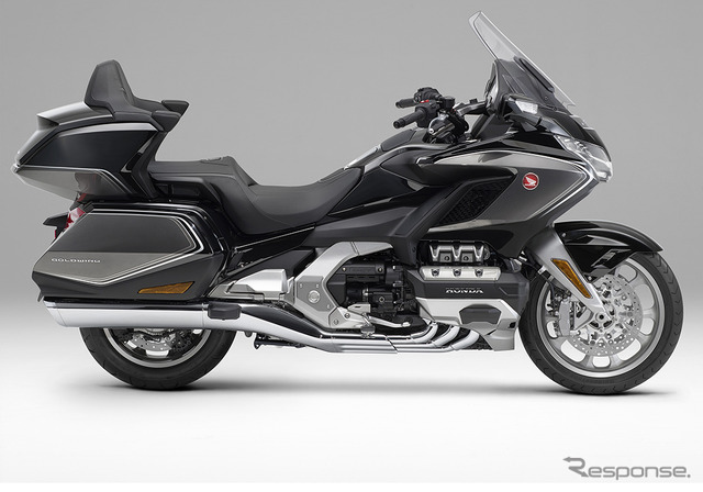 ホンダ ゴールドウイング ツアーDCT<AIRBAG>(ダークネスブラックメタリックツートーン)