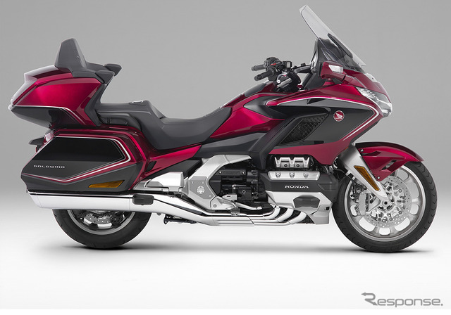 ホンダ ゴールドウイング ツアーDCT<AIRBAG>(キャンディーアーダントレッドツートーン)