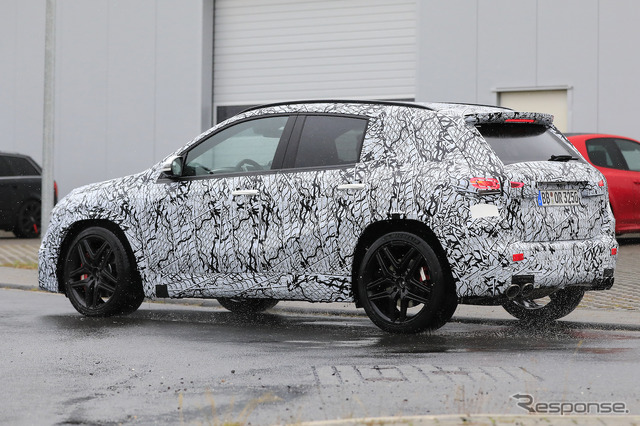 メルセデスAMG GLA45 開発車両(スクープ写真)