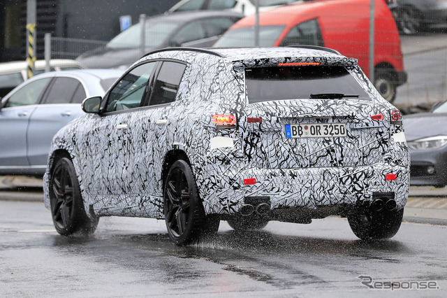 メルセデスAMG GLA45 開発車両(スクープ写真)
