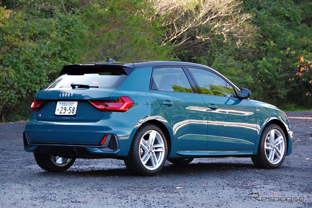 アウディ A1スポーツバック 新型(A1 Sportback 35 TFSI S-Line)