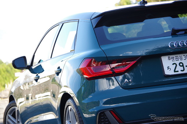 アウディ A1スポーツバック 新型(A1 Sportback 35 TFSI S-Line)