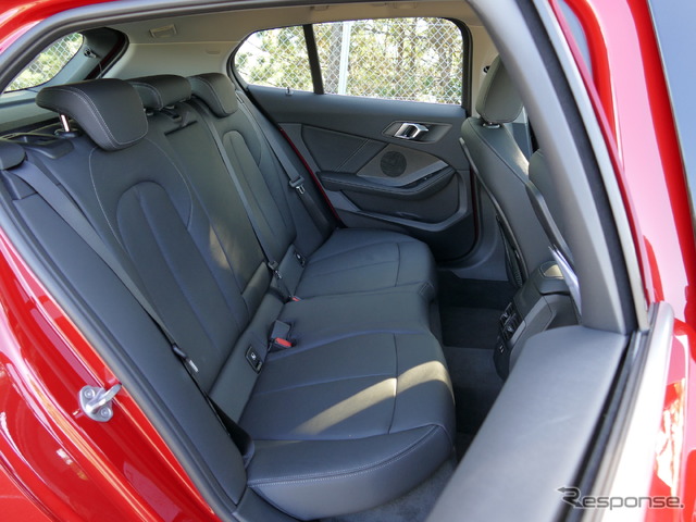 BMW 1シリーズ 新型(118i Play)