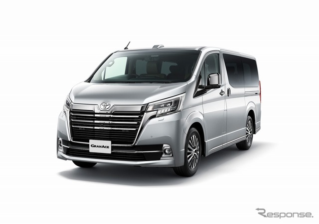 トヨタ グランエース プレミアム(シルバーメタリック)