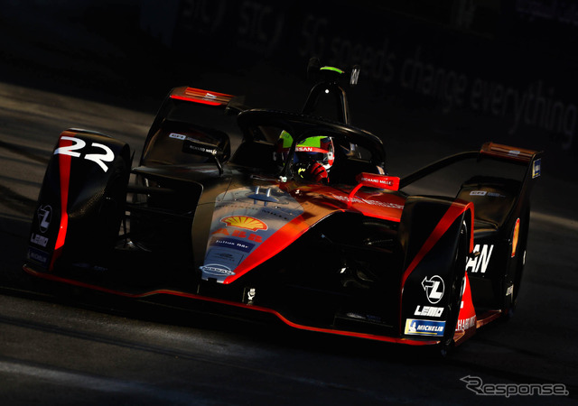 第1戦で4位の#22 ローランド(日産)。翌日の第2戦は5位。