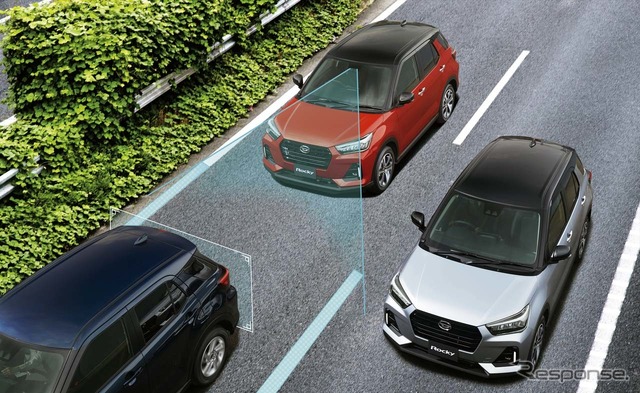 新型ダイハツ・ロッキー&トヨタ・ライズに搭載した“スマアシ”は渋滞時でも先行車に自動追従できる。