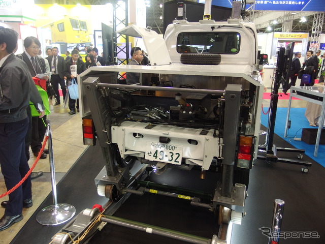 軽トラックベースの小型軌陸自動車（鉄道技術展2019）