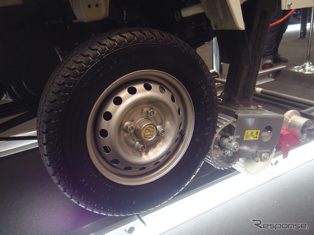 軽トラックベースの小型軌陸自動車（鉄道技術展2019）