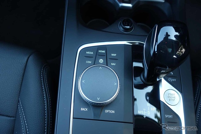BMW 1シリーズ 新型(118i play)